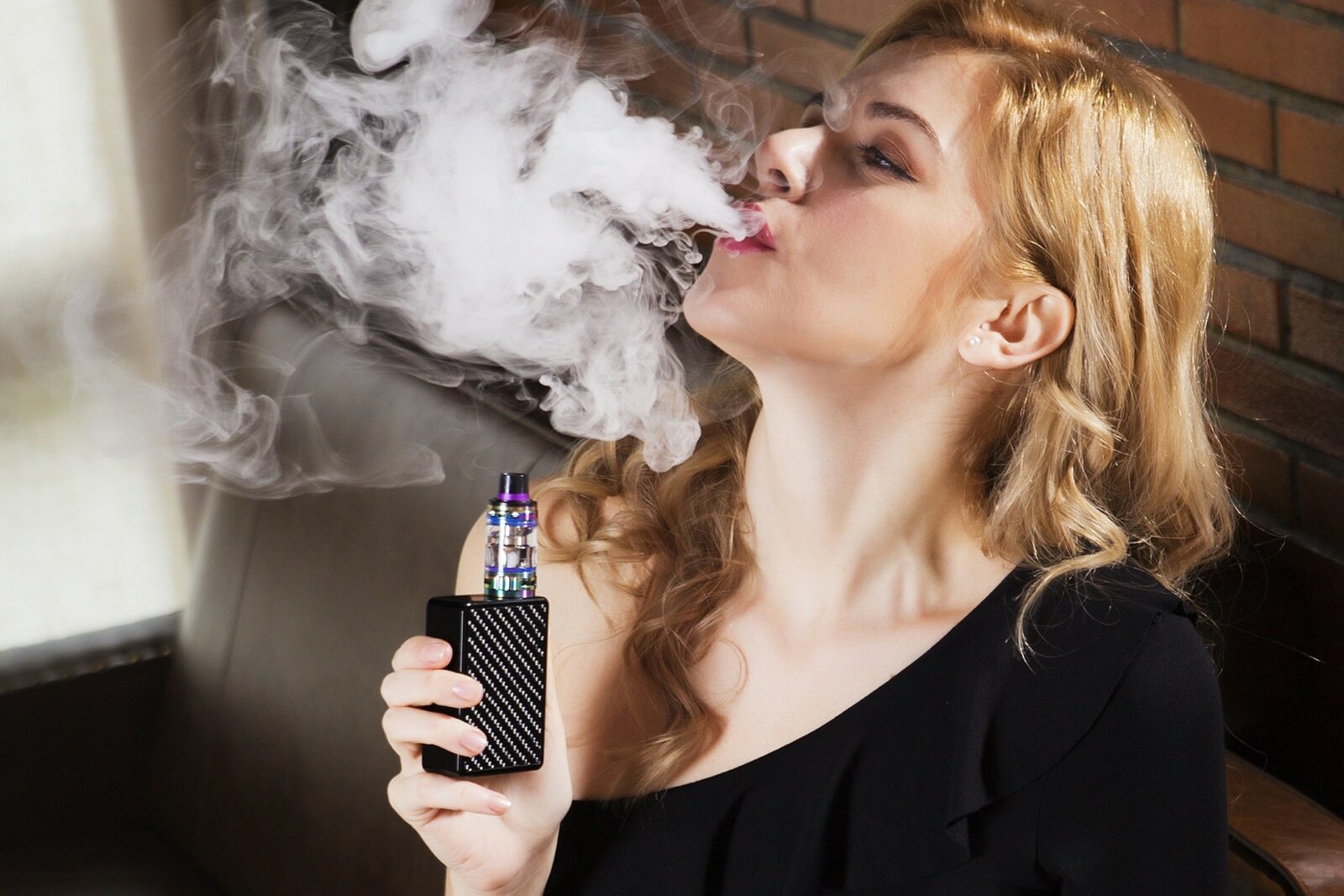如何選擇適合旅行攜帶的電子煙(Vape) 裝置? 1 1